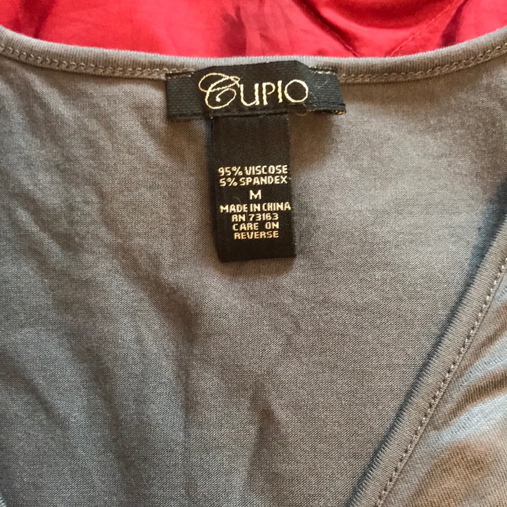 Gray ruche front 3/4 sleeve top - Picture 4 of 5